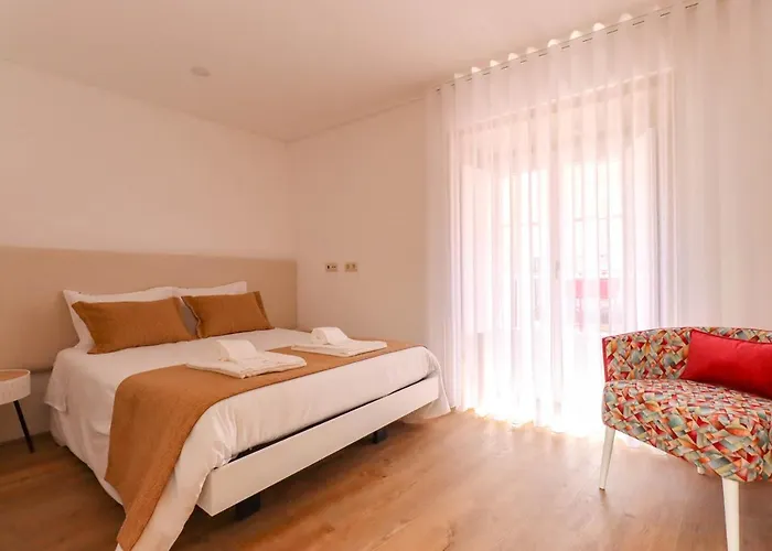 Tourinho's House - In The Historic Centre Of Viana Lägenhet