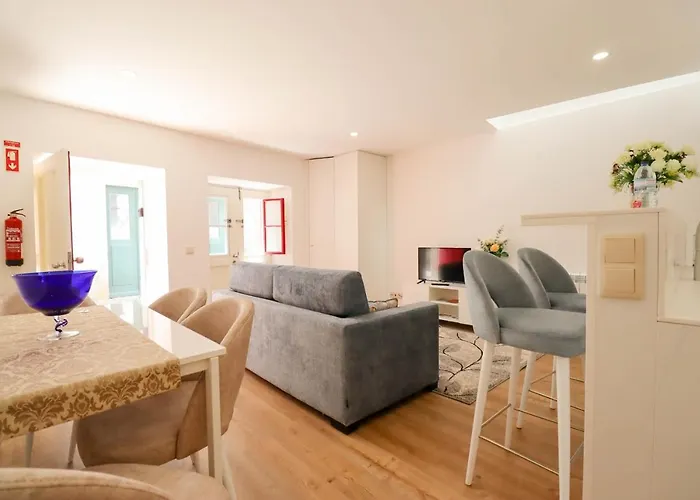 Tourinho's House - In The Historic Centre Of Viana Apartament *